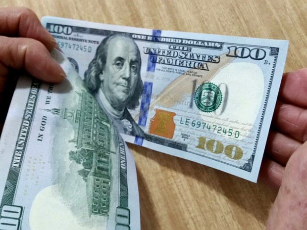 Dólar cai ante o real nesta sexta-feira. (Foto: Heloise Hamada/G1)
